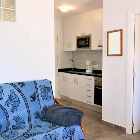 Apartmán Newly Renovated 1 Bedroom Apartment With Sea Views *