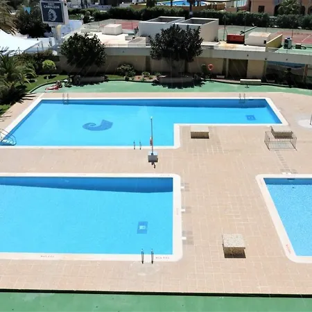 Newly Renovated 1 Bedroom Apartment With Sea Views